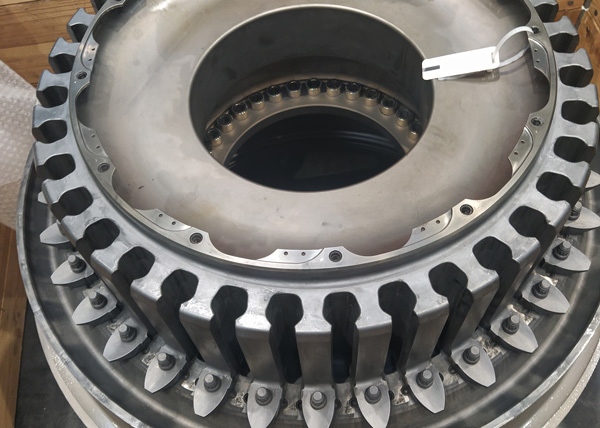 turbine engine component with circular blades and central opening designed for high performance in aviation with features that enhance efficiency and durability for systems